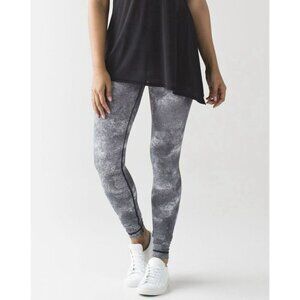 Lululemon Wunder Under Pant III Diffusion White Black Size 8 EUC